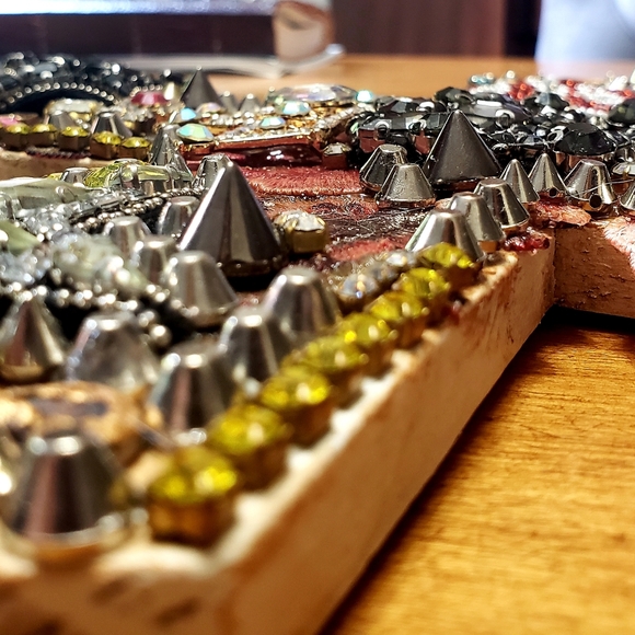 "Couture Chaos" handmade, designer inspired wall cross - Picture 5 of 7